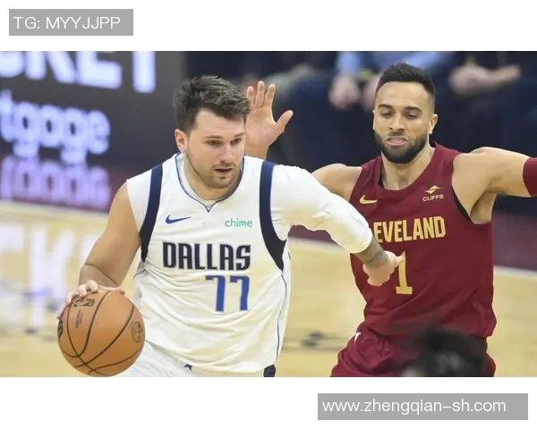 骑士与勇士圣诞大战激战正酣球迷期待精彩对决与历史重演